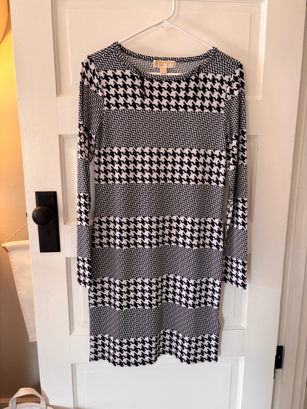 Michael Kors Small Navy Blue & White Houndstooth Long Sleeve Knee length Dress